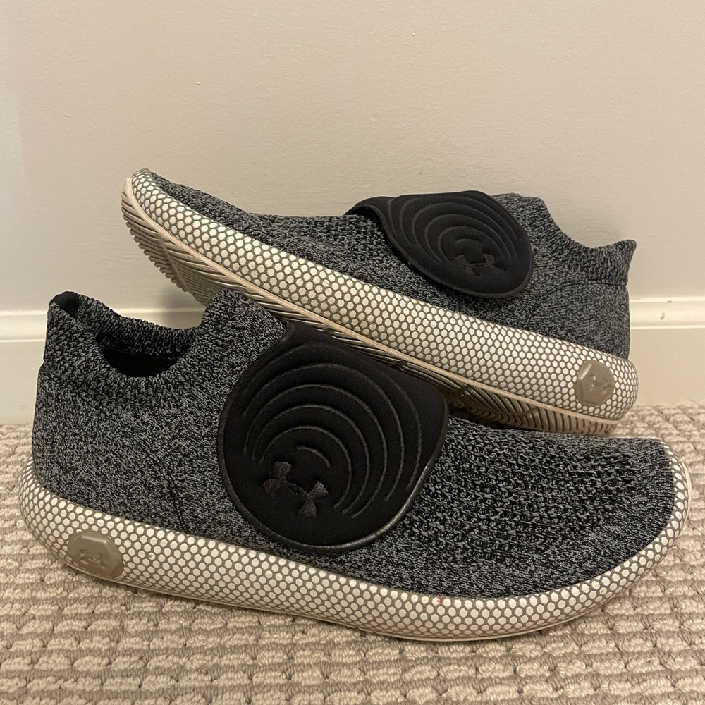 65 Under Armour HOVR Re-Charged Knit Laceless Athletic Shoes SZ 9